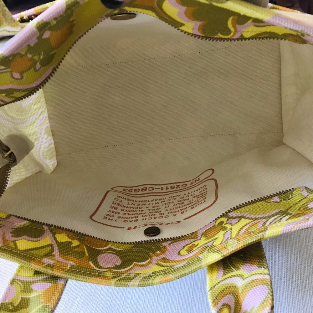 Coach Cargo Tote Crossbody Purse With Retro 60’s Paisley Print, NWT CBG53 - Picture 13 of 16